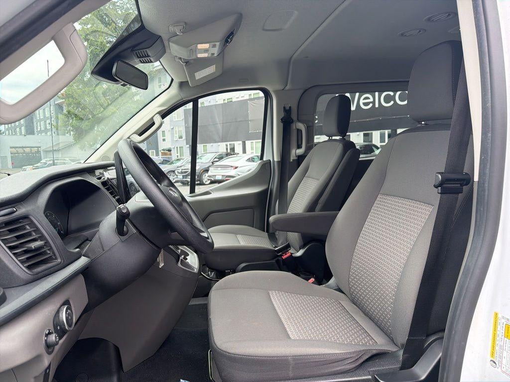 2024 Ford Transit Passenger Wagon XLT