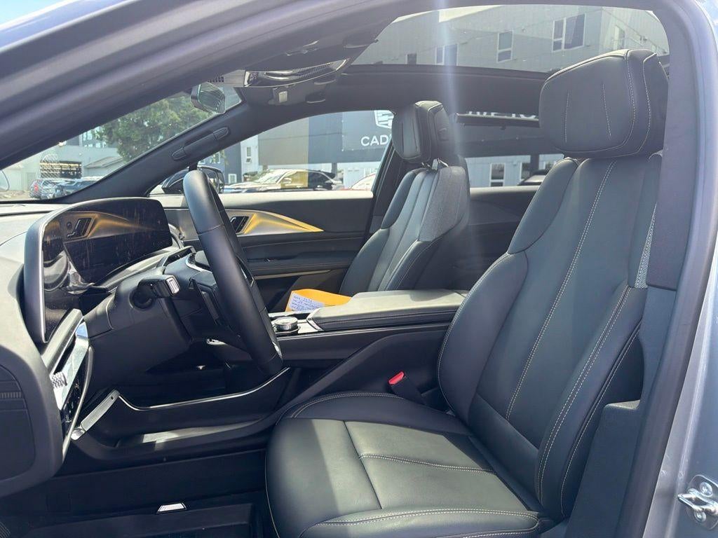 2024 Cadillac LYRIQ Tech