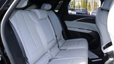 2024 Cadillac LYRIQ Luxury 1