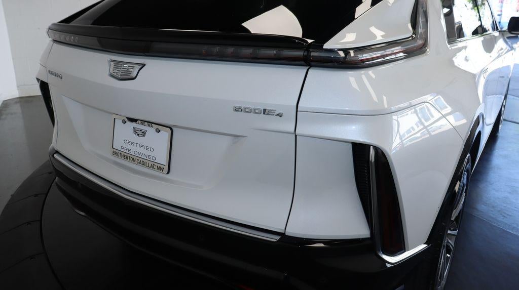 2024 Cadillac LYRIQ Luxury 2