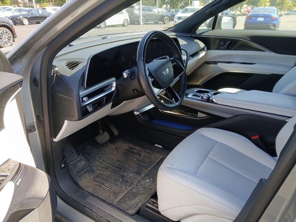 2024 Cadillac LYRIQ Sport 2