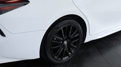 2024 Toyota Camry SE AWD