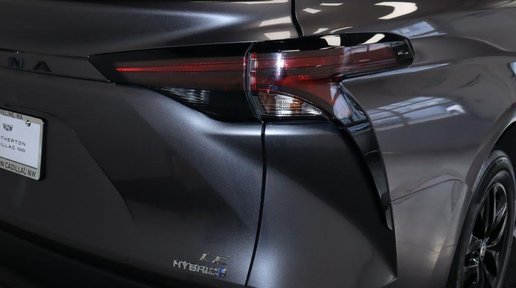 2023 Toyota Sienna LE