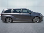 2023 Toyota Sienna LE