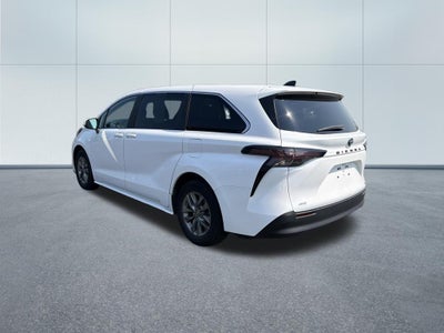 2024 Toyota Sienna LE AWD