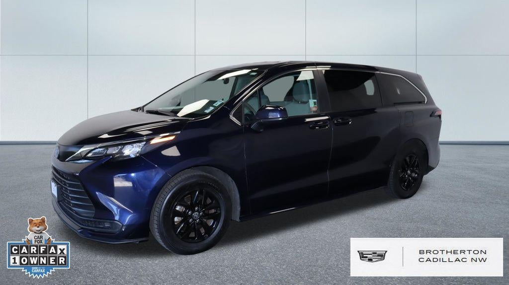 2024 Toyota Sienna LE AWD