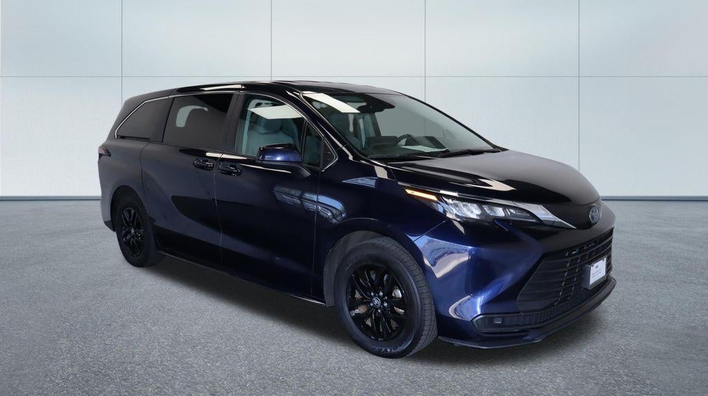 2024 Toyota Sienna LE AWD