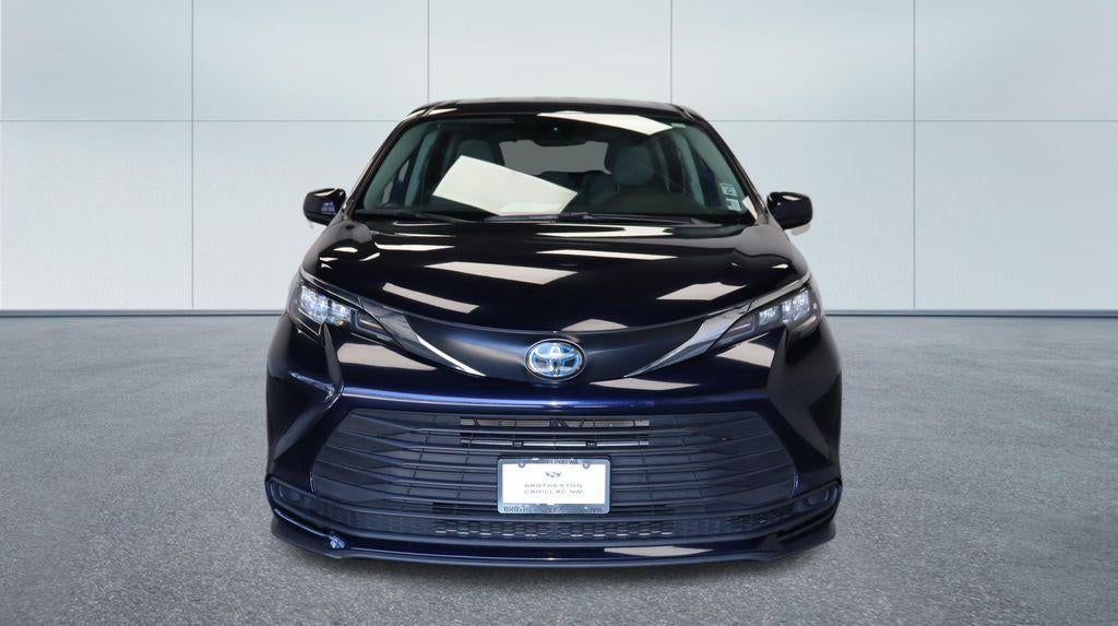 2024 Toyota Sienna LE AWD