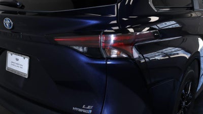 2024 Toyota Sienna LE AWD