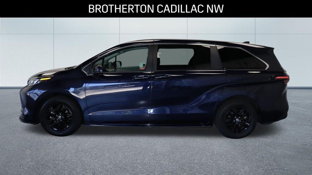 2024 Toyota Sienna LE AWD