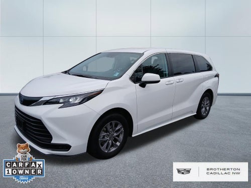2024 Toyota Sienna LE
