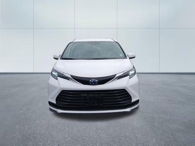 2024 Toyota Sienna LE