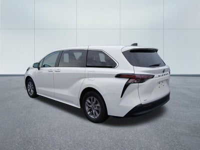 2024 Toyota Sienna LE
