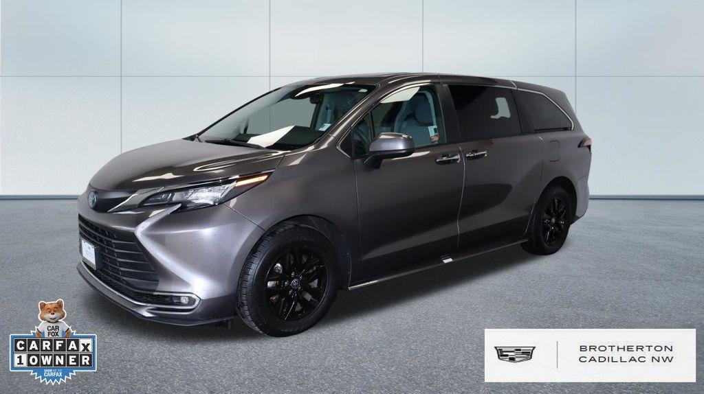 2022 Toyota Sienna XLE