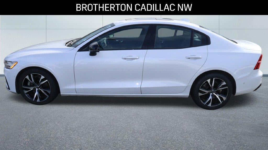2024 Volvo S60 B5 Plus Dark Theme