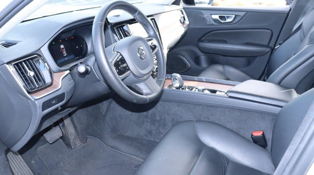 2024 Volvo S60 B5 Plus Dark Theme
