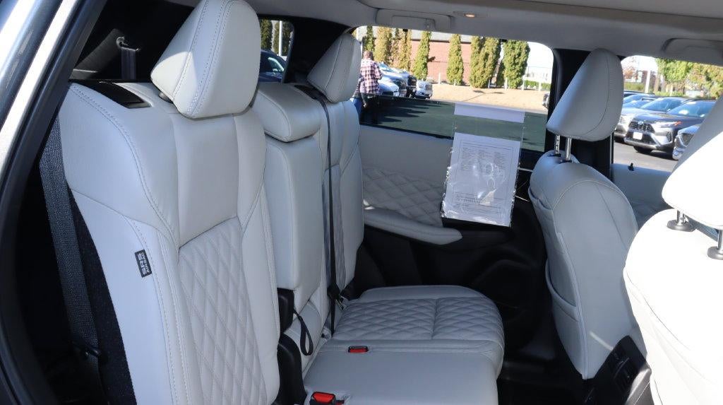 2023 Mitsubishi Outlander SEL