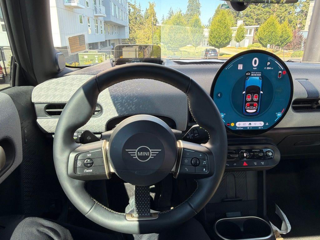 2025 MINI Hardtop 2 Door Iconic