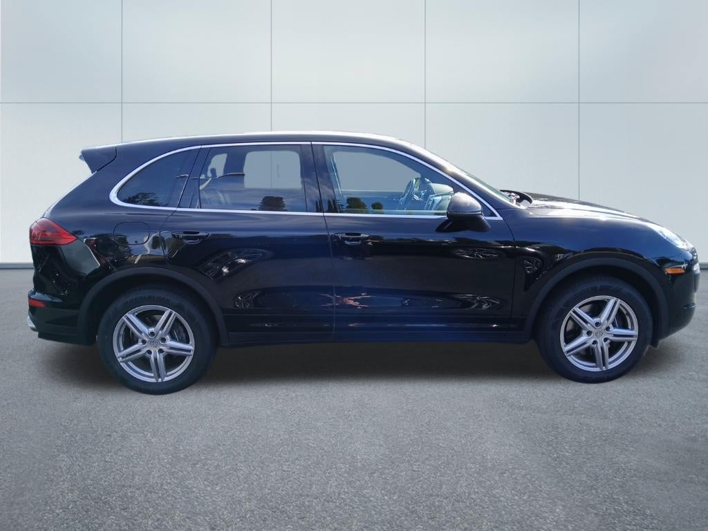 2017 Porsche Cayenne Base