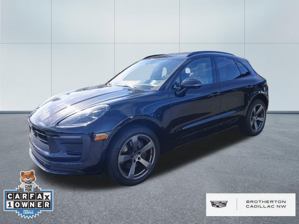 2025 Porsche Macan Base
