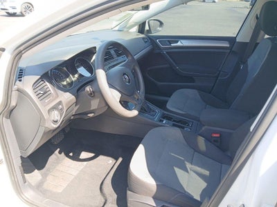 2016 Volkswagen e-Golf SE