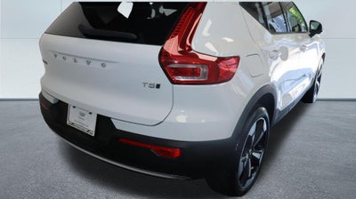 2019 Volvo XC40 Momentum