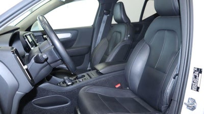 2019 Volvo XC40 Momentum