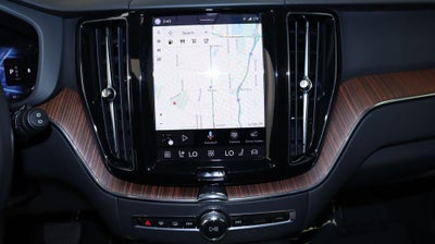 2023 Volvo XC60 B5 Plus Dark Theme
