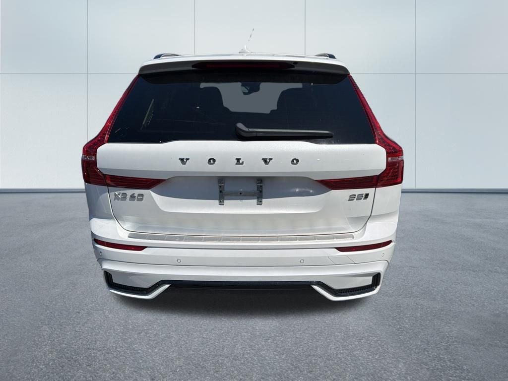 2023 Volvo XC60 B5 Plus Dark Theme
