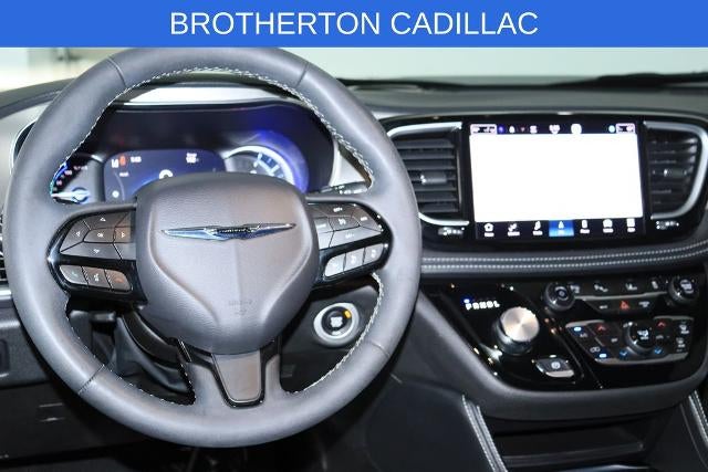2023 Chrysler Pacifica Hybrid Limited