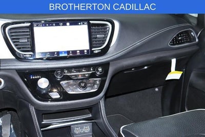 2023 Chrysler Pacifica Hybrid Limited