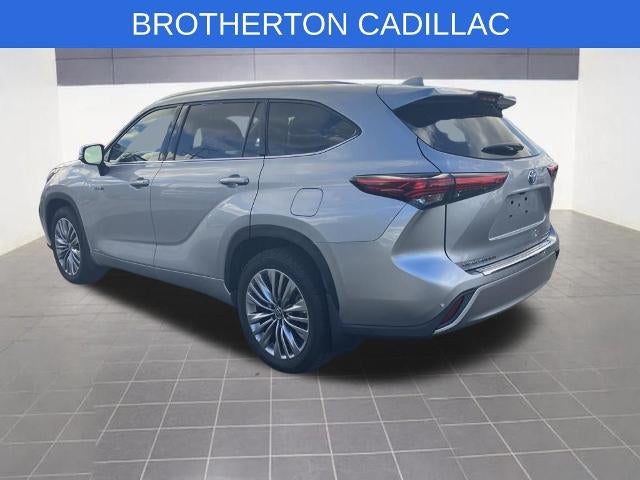 2021 Toyota Highlander Hybrid Platinum