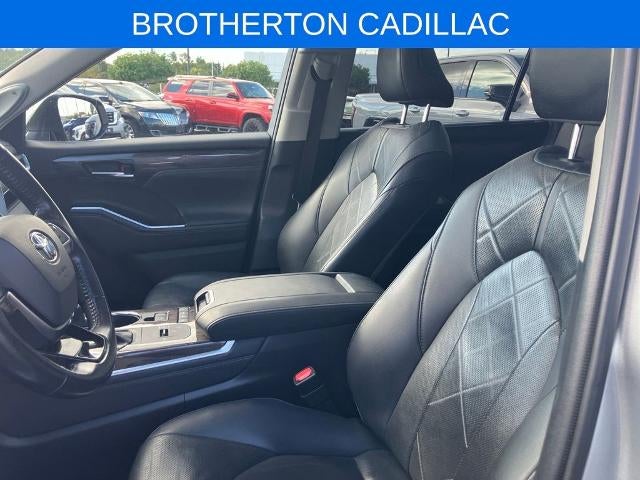 2021 Toyota Highlander Hybrid Platinum