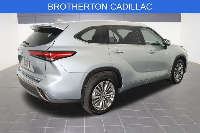 2021 Toyota Highlander Hybrid Platinum