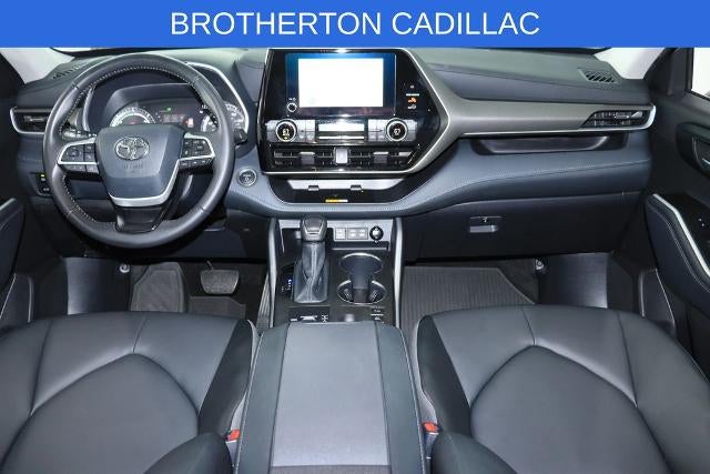 2025 Toyota Highlander Hybrid XLE