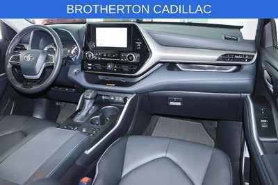 2025 Toyota Highlander Hybrid XLE