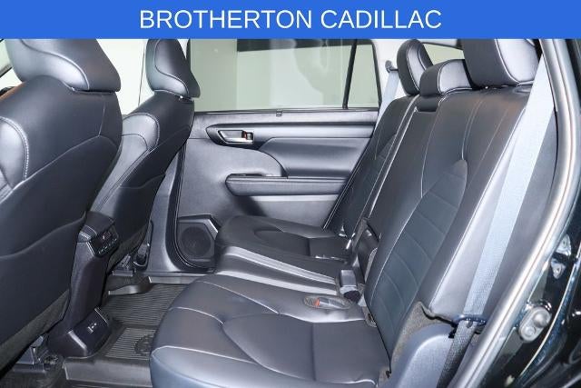 2025 Toyota Highlander Hybrid XLE