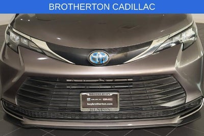 2024 Toyota Sienna LE