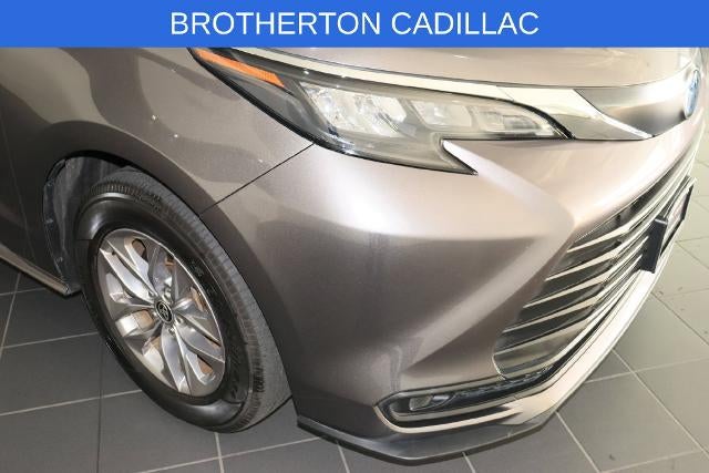 2024 Toyota Sienna LE