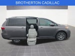 2020 Toyota Sienna XLE Auto Access Seat