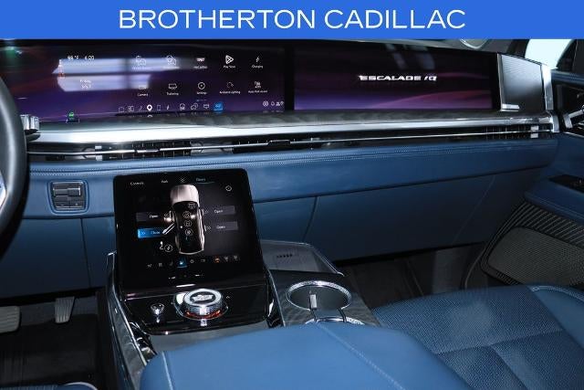 2025 Cadillac ESCALADE IQ Sport 2