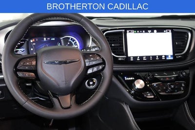 2023 Chrysler Pacifica Hybrid Limited