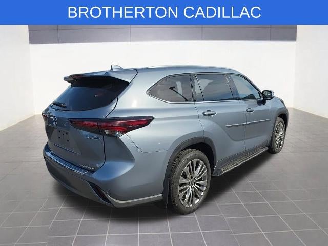 2024 Toyota Highlander Hybrid Platinum