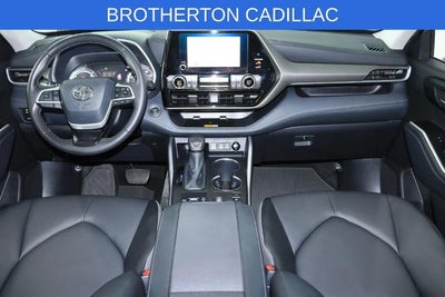 2025 Toyota Highlander Hybrid XLE