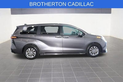 2024 Toyota Sienna LE