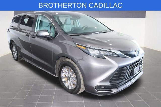 2024 Toyota Sienna LE