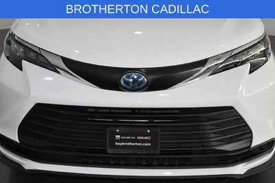2024 Toyota Sienna LE