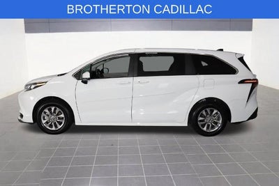 2024 Toyota Sienna LE