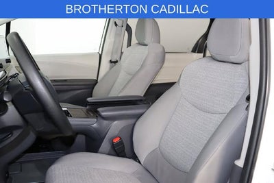 2024 Toyota Sienna LE