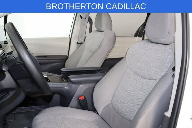 2024 Toyota Sienna LE